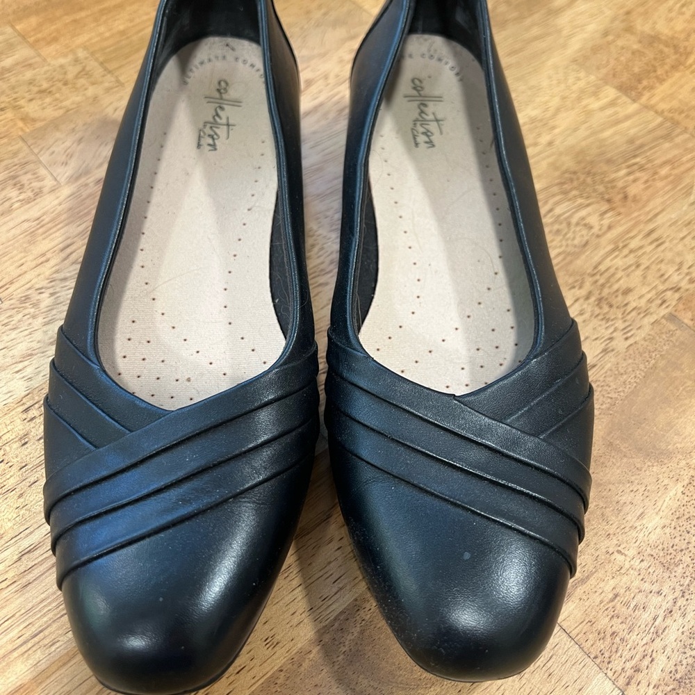 Clark’s shoes comfy and perfect for work size 9.5